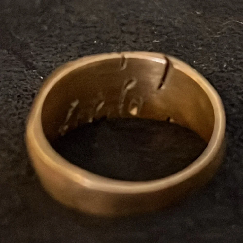 Vintage custom gold plated University of Washington Huskies ring size 8